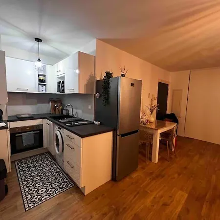 Casa Nina Furiani Corse En アパート Paterno